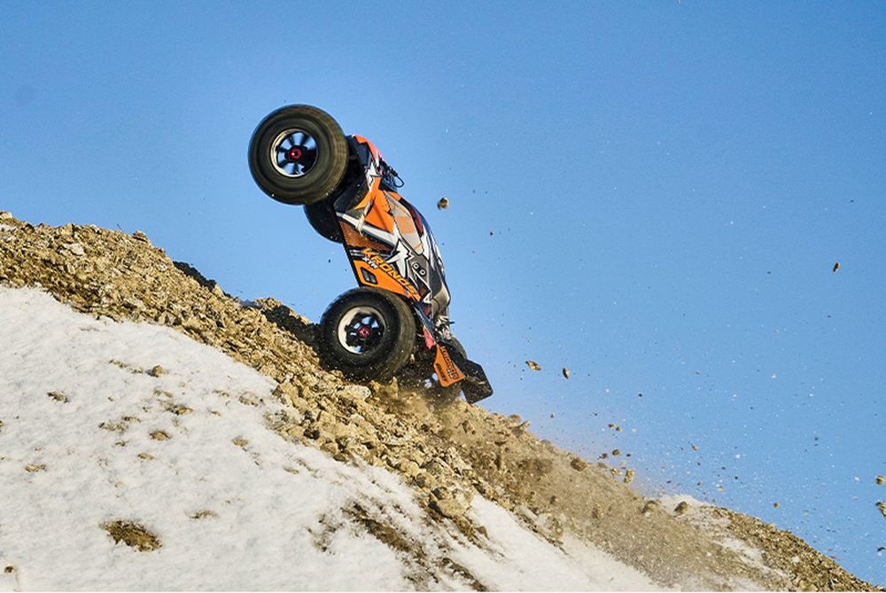 Corally C-00273 1:8 Kronos XTR 6S 2022 Monster Truck LWB - Roller Chassis Detail 7 Corally C-00273 Detail 7