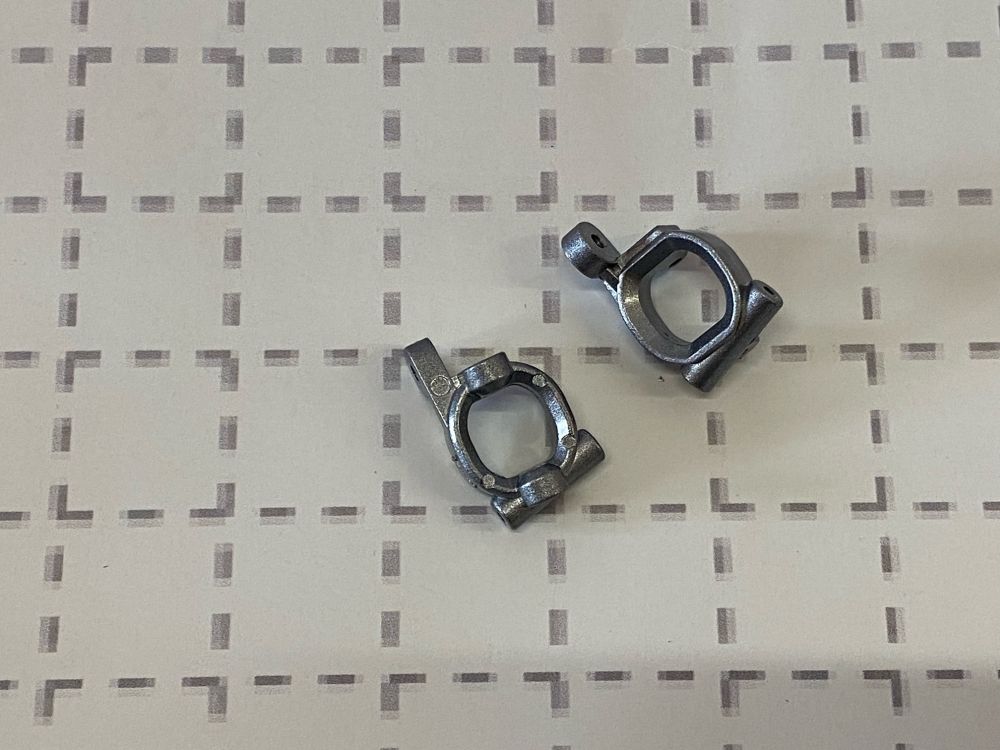 df Models 7477 Metall C-Hubs vorne Z-06/B-06 (2) df Models 7477