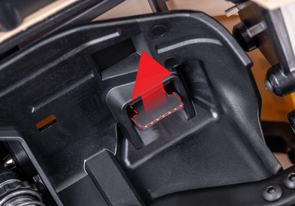 Traxxas 82256-4-RED Detail 2 