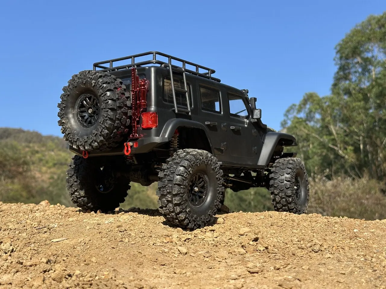 df Models 3226 DF-4S PRO BL Scale Crawler 1:10 4WD Brushless RTR schwarz Detail 4 df Models 3226 Detail 4