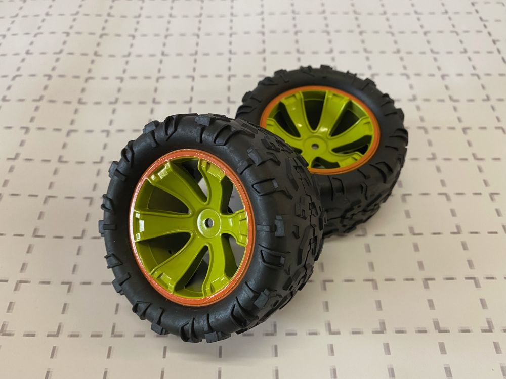 df Models 7471 Reifen (2) Truck DF06 df Models 7471