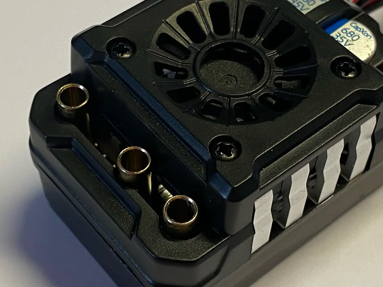 df Models 1239 DF-120 BL Brushless Regler 120 Ampere Detail 2 df Models 1239 Detail 2
