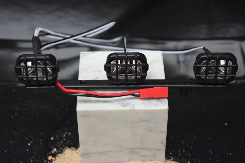 Absima 2320040 Lichtleiste mit LED´s inkl. Schrauben 15cm Detail 1 Absima 2320040 Detail 1