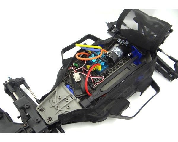 Hot Racing LCF16C06 Chassis Schutz Traxxas LCG Slash Rally Detail 2 Hot Racing LCF16C06 Detail 2