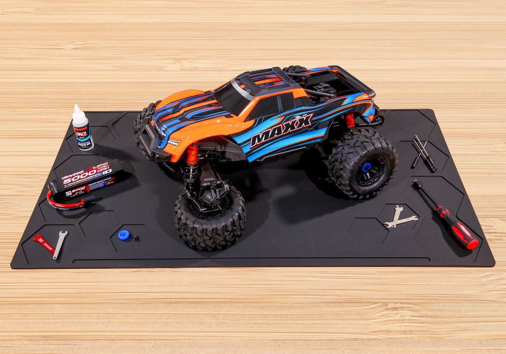 Traxxas 3426 Heavy-Duty Gummi Arbeitsunterlage 92x51cm Detail 1 Traxxas 3426 Detail 1
